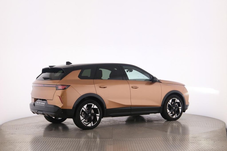 Vehicle image OPEL GRANDLAND