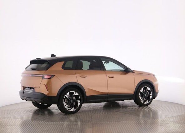 Vehicle image 15 Vehicle image 15