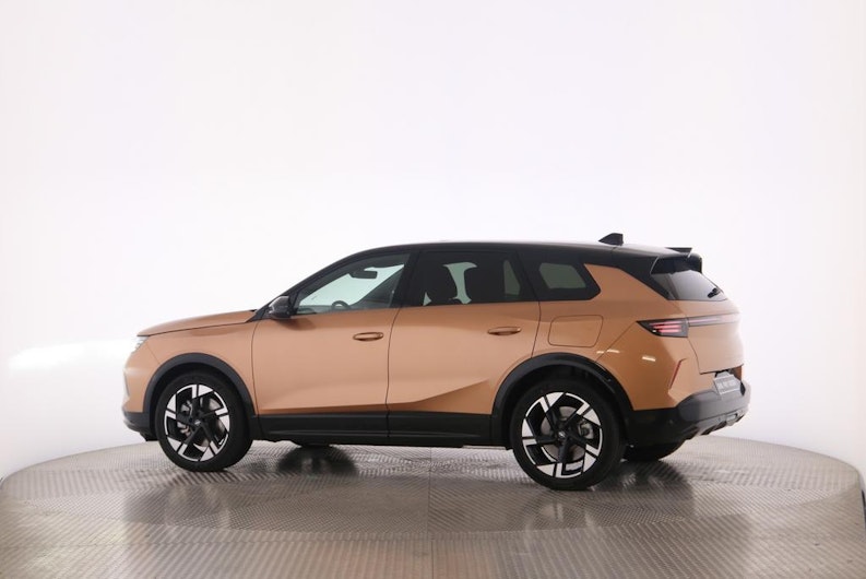 Vehicle image OPEL GRANDLAND