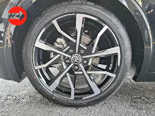 Toyota Prius 2.0 Plug-In-Hybrid Premium (LEASING ab 0.99%)