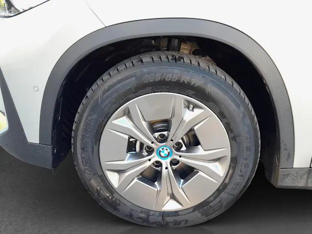 BMW iX1 xDrive30