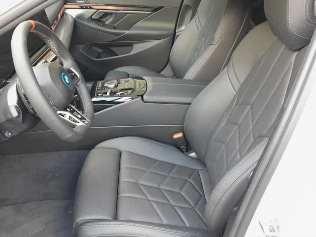 BMW i5 M60 xDrive Touring
