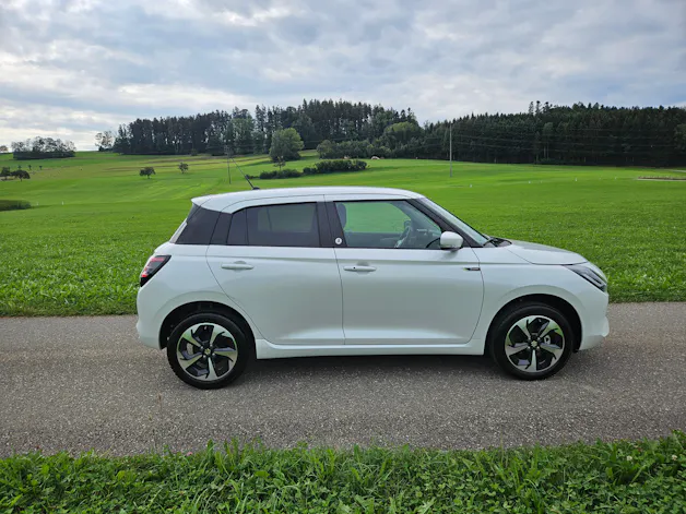 Suzuki Swift 1.2 Compact Top Hybrid 4x4 MY24
