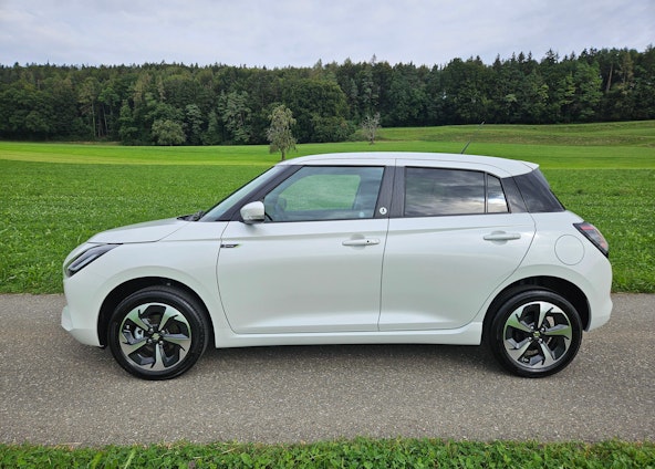 First vehicle image First vehicle image