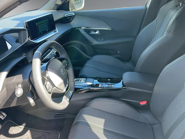 Peugeot 2008 e-GT