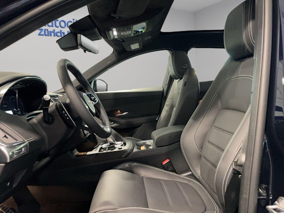 Vehicle image 8 Vehicle image 8