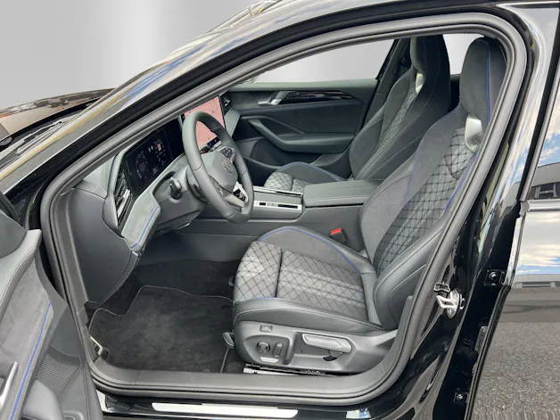 VW Passat Variant 2.0 TDI R-Line DSG