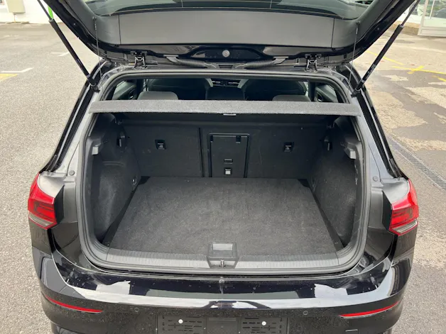 VW Golf VIII 1.5 eTSI R-Line DSG