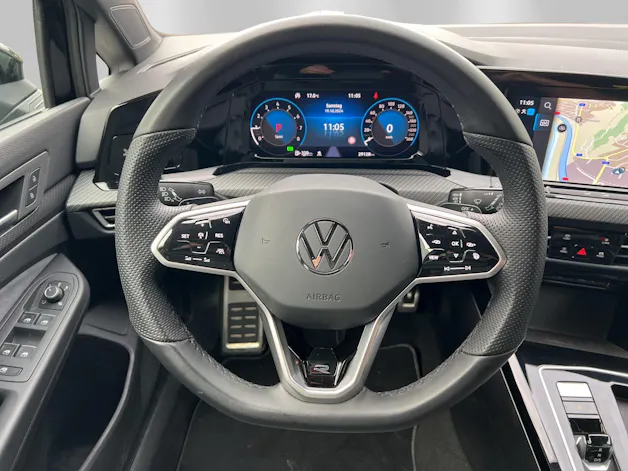 VW Golf VIII 1.5 eTSI R-Line DSG