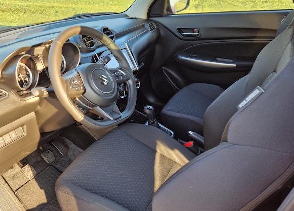 Vehicle image 6 Vehicle image 6