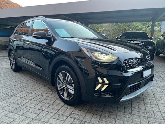 First vehicle image First vehicle image