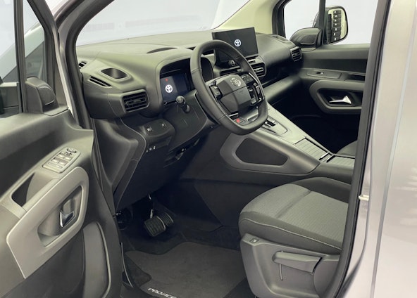 Vehicle image 6 Vehicle image 6