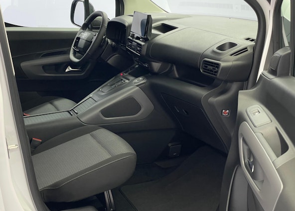 Vehicle image 7 Vehicle image 7