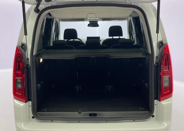 Vehicle image 12 Vehicle image 12