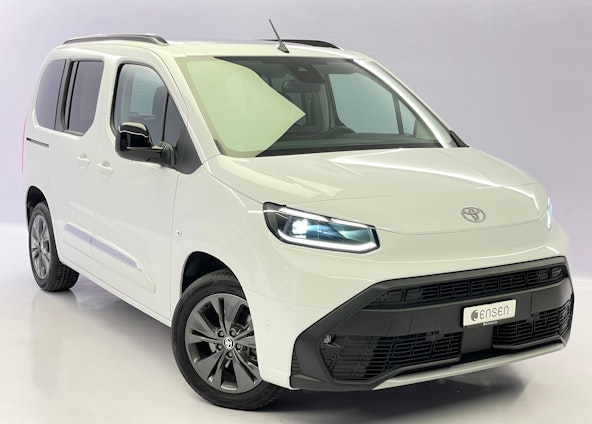 First vehicle image First vehicle image