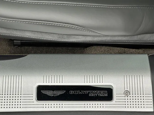 Aston Martin DB12 Coupé 4.0 V8 Bi-Turbo "1 of 60 Goldfinger Edition"