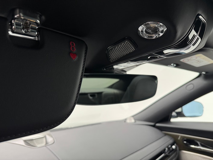 Vehicle image ASTON MARTIN DB12