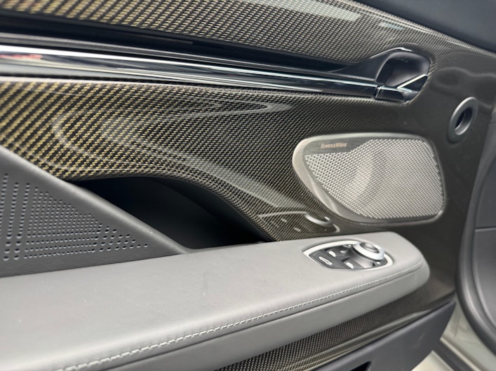 Vehicle image ASTON MARTIN DB12