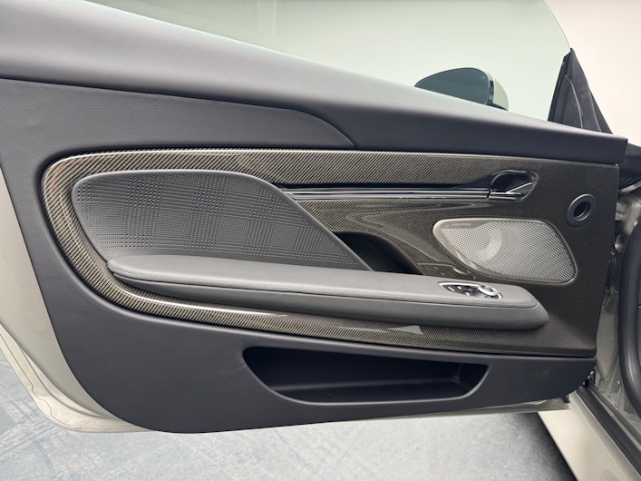 Vehicle image ASTON MARTIN DB12