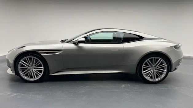 Aston Martin DB12 Coupé 4.0 V8 Bi-Turbo "1 of 60 Goldfinger Edition"
