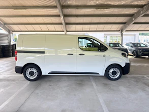 https://vehicle.imgix.net/3729782/204da2c9-58e1-4930-b352-5875dd5ec179.jpg