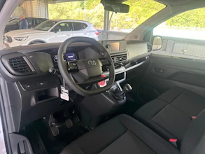 https://vehicle.imgix.net/3729782/a07efec4-62f1-4179-81fe-01173dacffa8.jpg