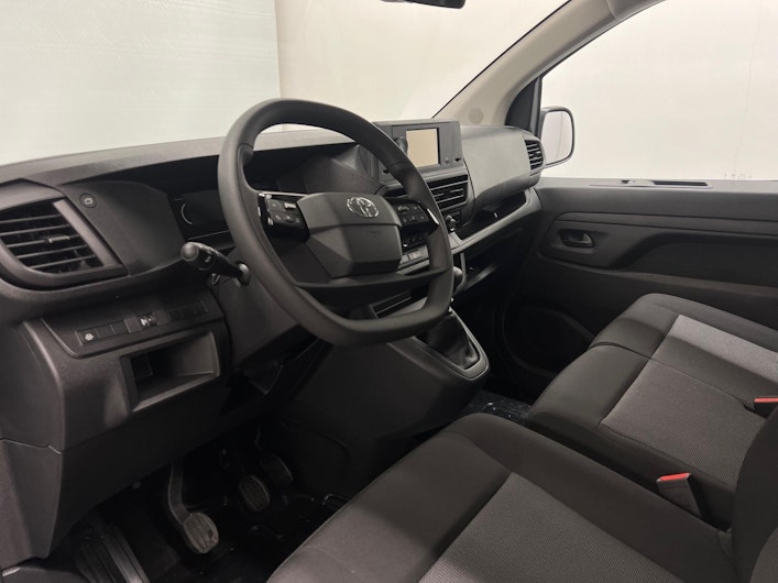 Vehicle image TOYOTA PROACE