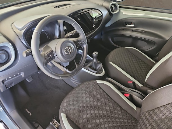 Vehicle image 6 Vehicle image 6