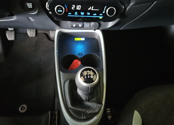 Vehicle image 19 Vehicle image 19