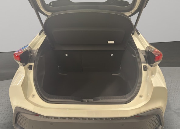 Vehicle image 5 Vehicle image 5