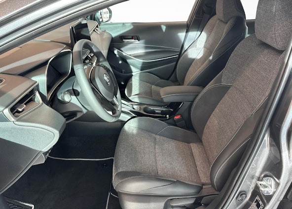 Vehicle image 9 Vehicle image 9