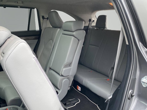 Vehicle image 16 Vehicle image 16