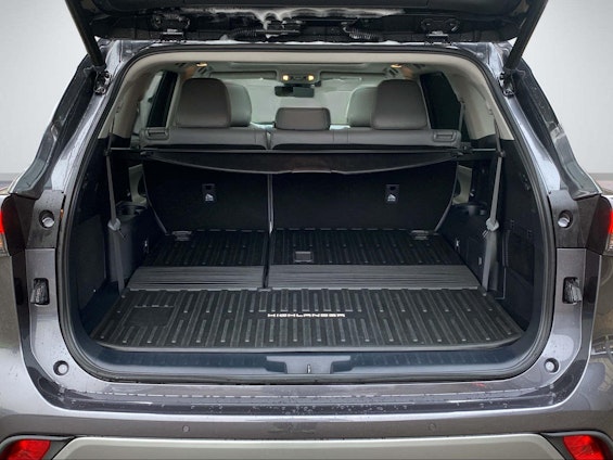 Vehicle image 5 Vehicle image 5