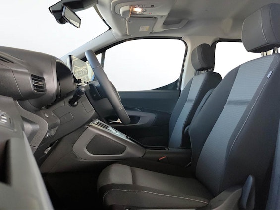 Vehicle image 2 Vehicle image 2