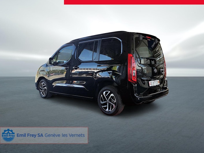 Vehicle image TOYOTA PROACE CITY VERSO