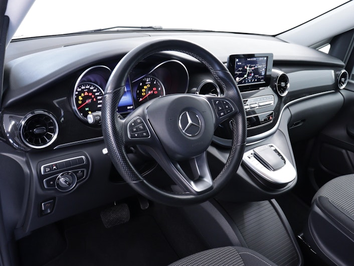 Vehicle image MERCEDES-BENZ V-CLASS