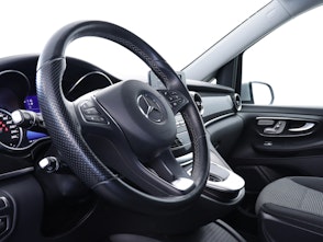 Vehicle image MERCEDES-BENZ V 300 d lang Van