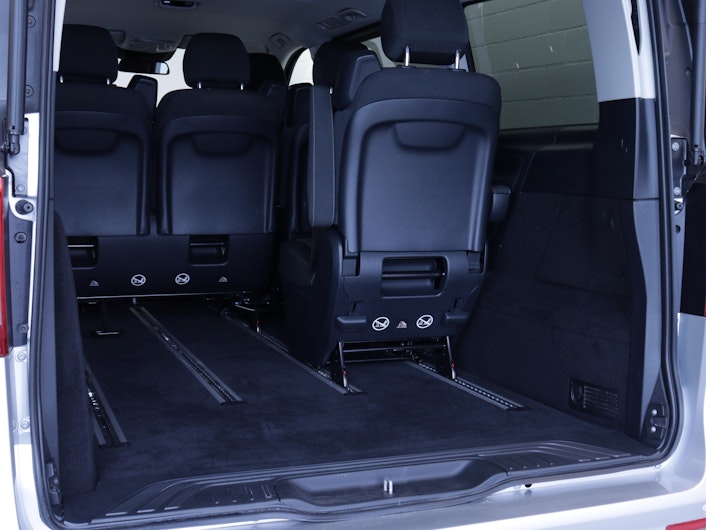 Vehicle image MERCEDES-BENZ V-CLASS