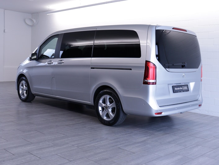 Vehicle image MERCEDES-BENZ V-CLASS