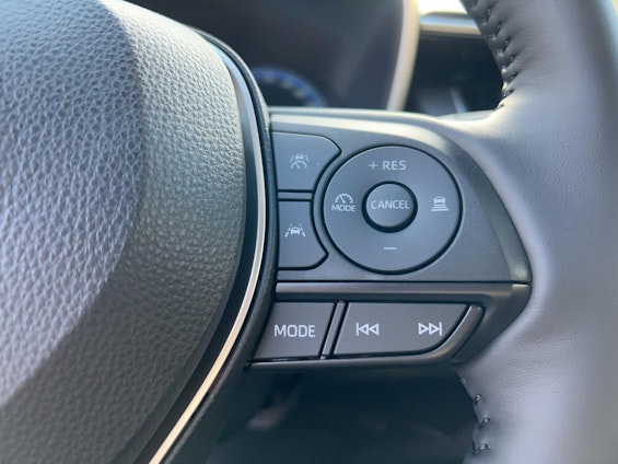 Vehicle image 33 Vehicle image 33