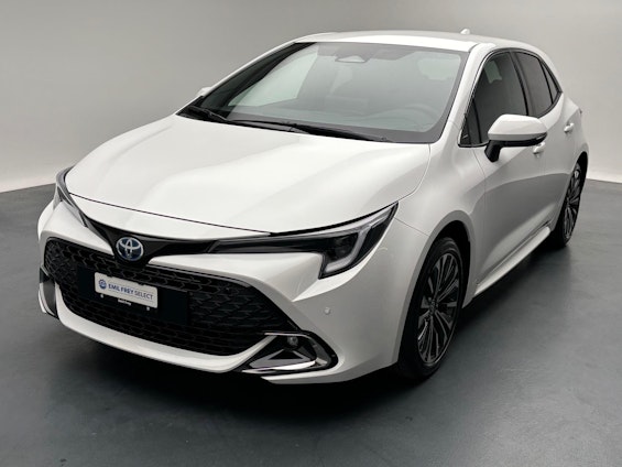 First vehicle image