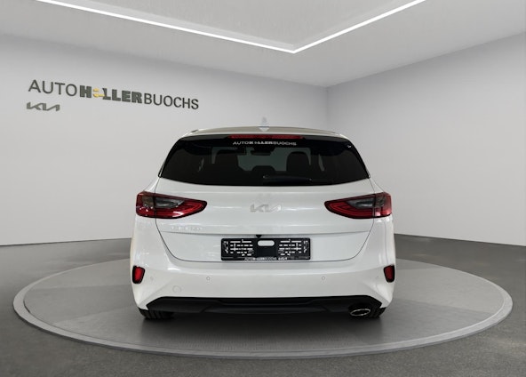 Vehicle image 4 Vehicle image 4