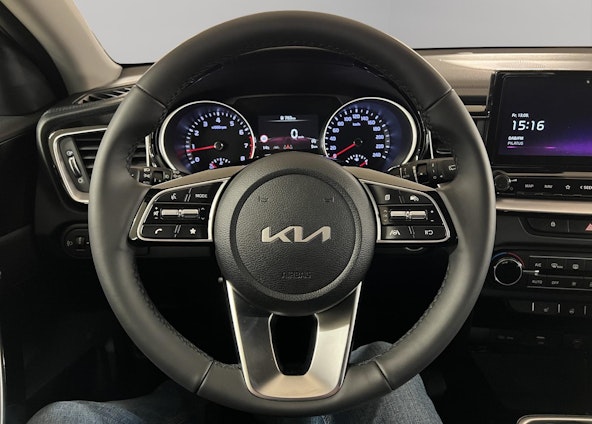 Fahrzeugbild 6 Fahrzeugbild 6