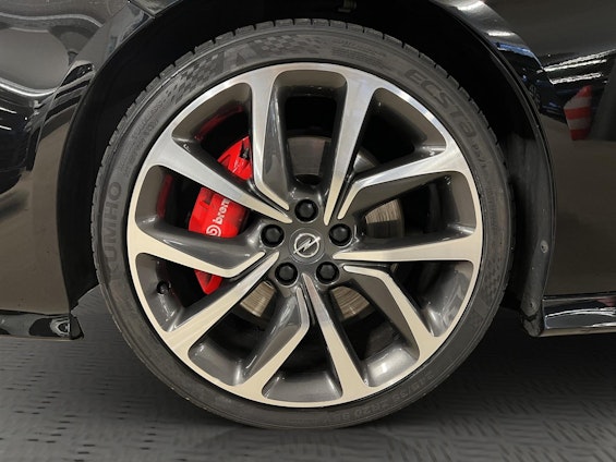 Vehicle image 14