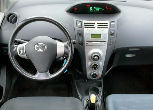 Vehicle image 19 Vehicle image 19