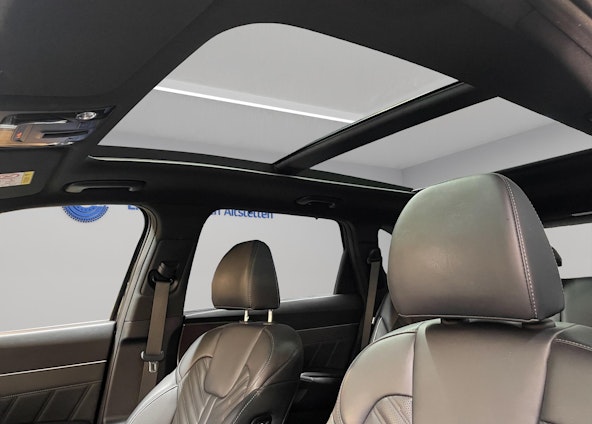 Vehicle image 11 Vehicle image 11