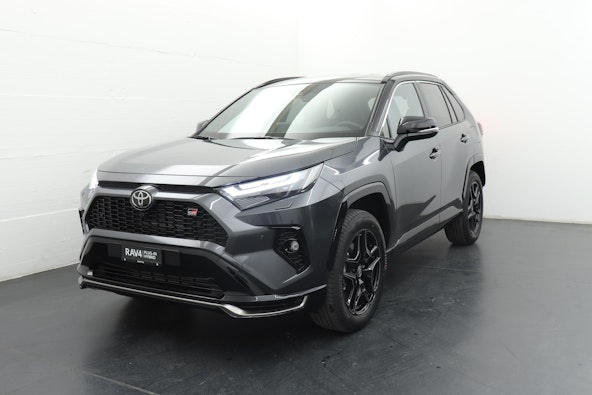 First vehicle image