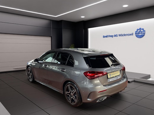MERCEDES-BENZ A 200 AMG Line 3