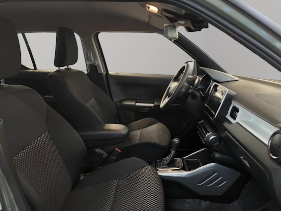 Vehicle image 10