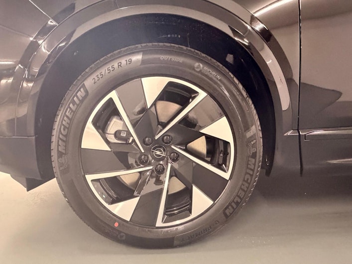 Vehicle image OPEL GRANDLAND